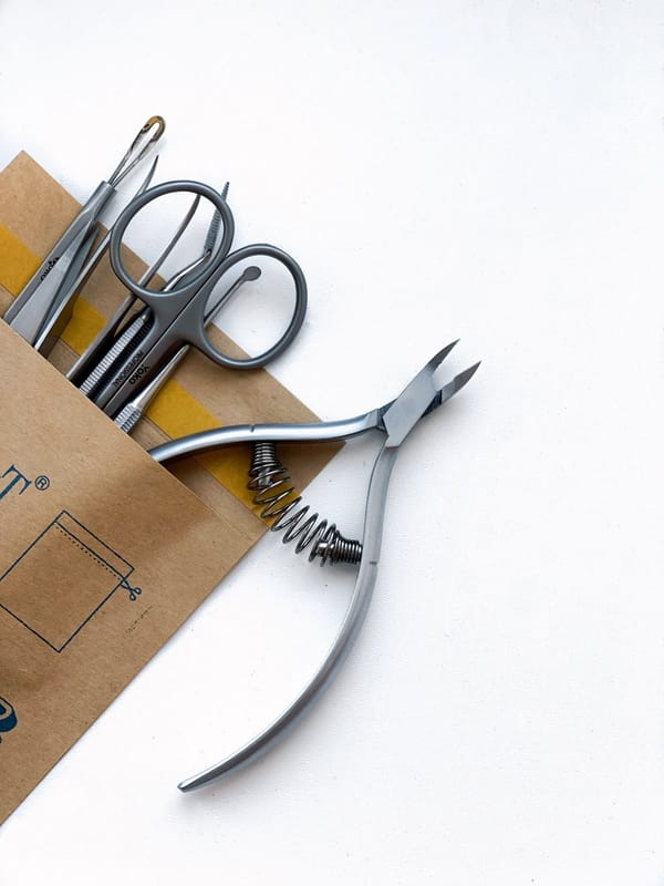 Autoclave ou Estufa: Qual Método de Esterilização é Ideal para Salões de Unhas?