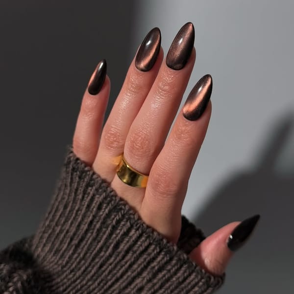 Unhas Magnéticas: O Efeito Hipnotizante Que Vai Dominar a Nail Art